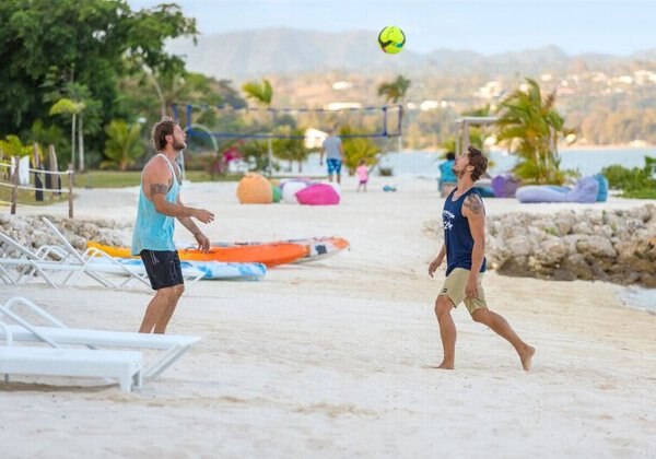 ビーチアクティビティ