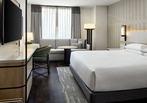 1King with Sleeper Sofa