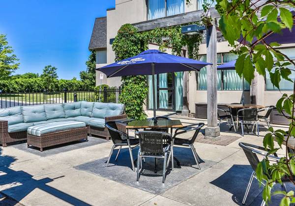 Myra's Bar & Grill outdoor Patio