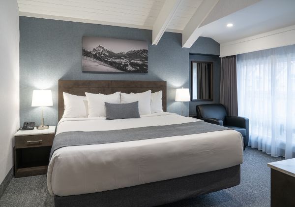 Superior Room With King Bed