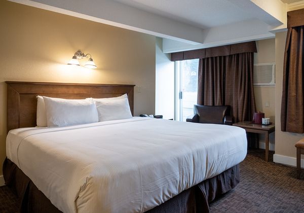 Standard Room With King Bed