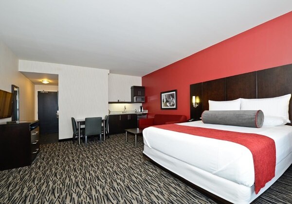 Two King Suite with Kitchenette