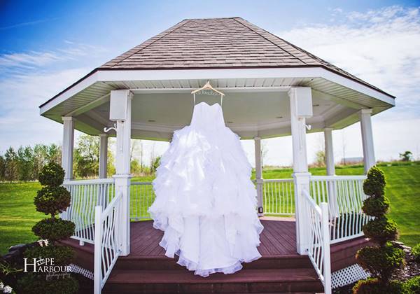Romantic Gazebo Cermony