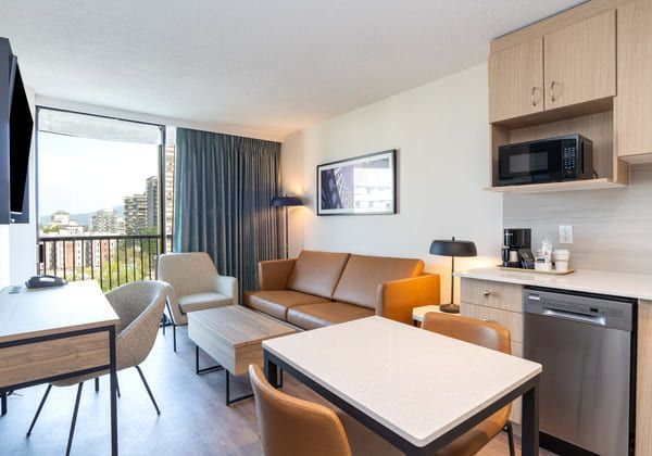 Standard Suite, 1 Queen Bed