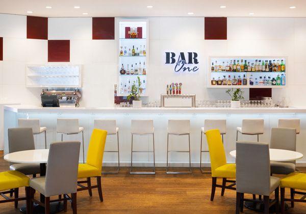 bar
