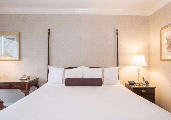 Classic Deluxe Room - 1 King Bed