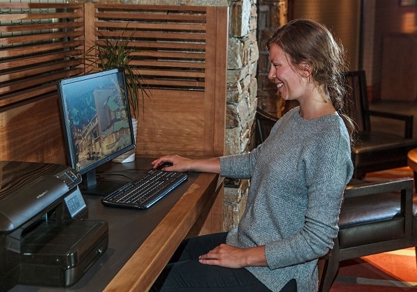 Lobby Guest Computer