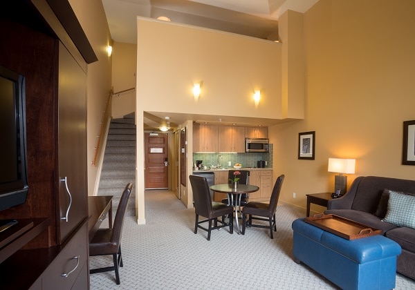 LOFT SUITE LIVING AREA