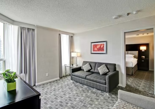 1King 2rm Suite W/kitchen & Sofabed