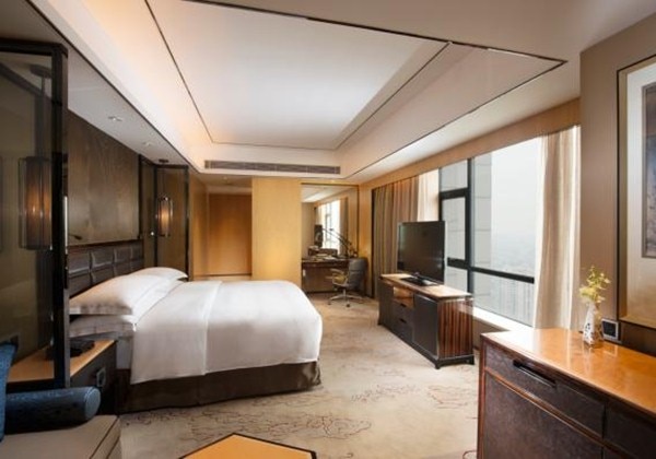 1 KING BED DELUXE CORNER