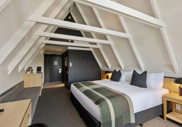 Superior Split King Chalet View